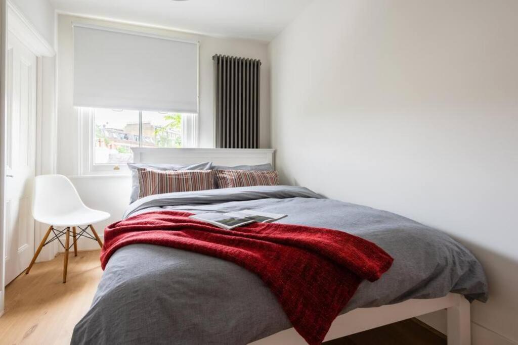 Stunning Views, Floor Flat * Londra