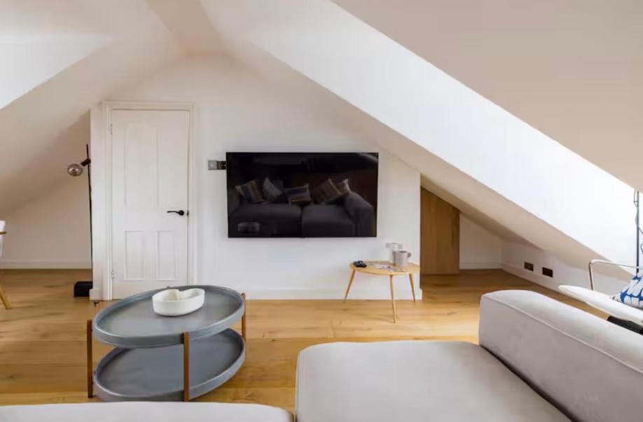 Stunning Views, Floor Flat Appartamento Londra